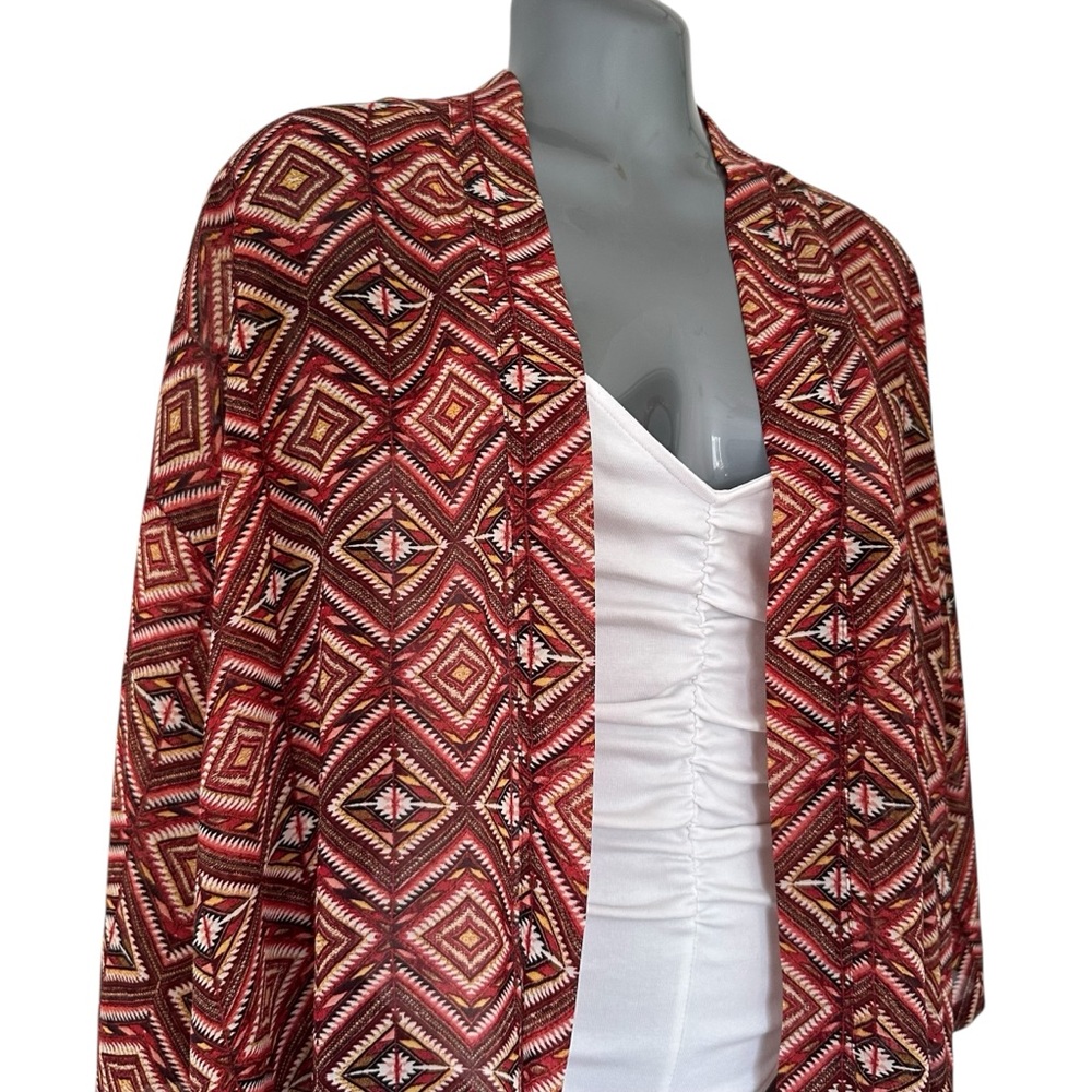F21 👘 Red & Black Patterned Kimono Robe - Picture 4 of 8